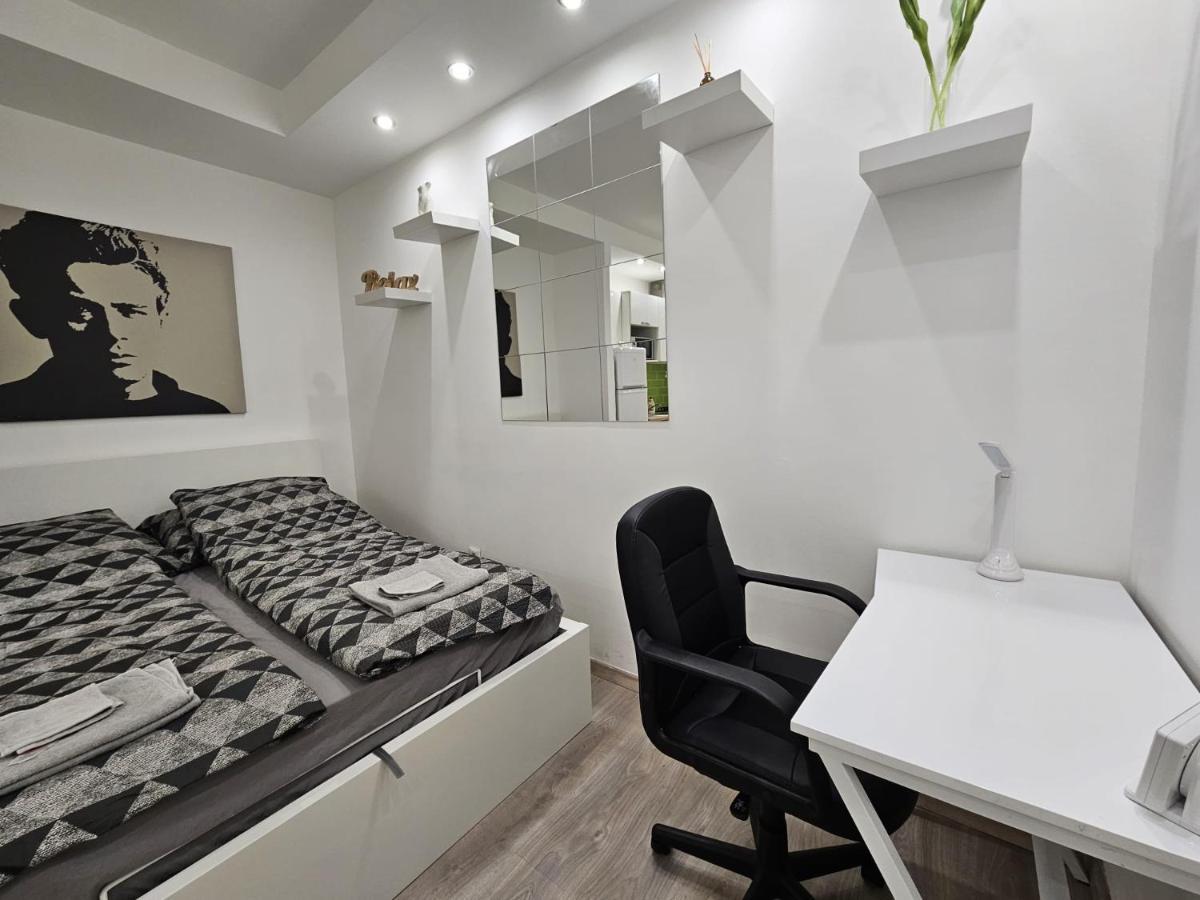 Smart Studio In The Heart Of Budapeste Exterior foto